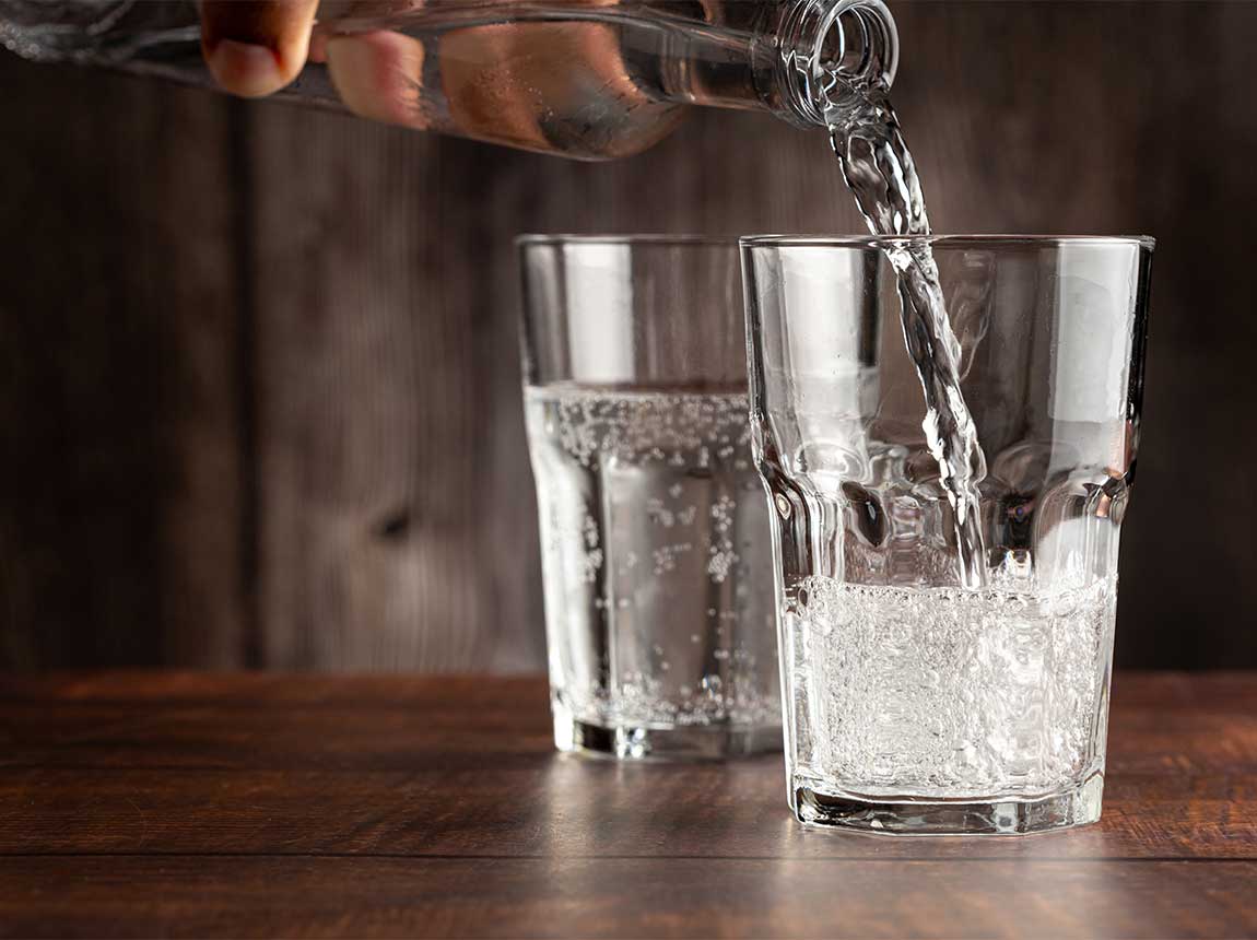 наситен с въглероден диоксид вода